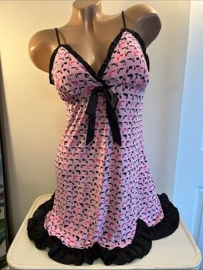 Jenni by Jennifer Moore Pink and Black Bow-Trim Satin Chemise